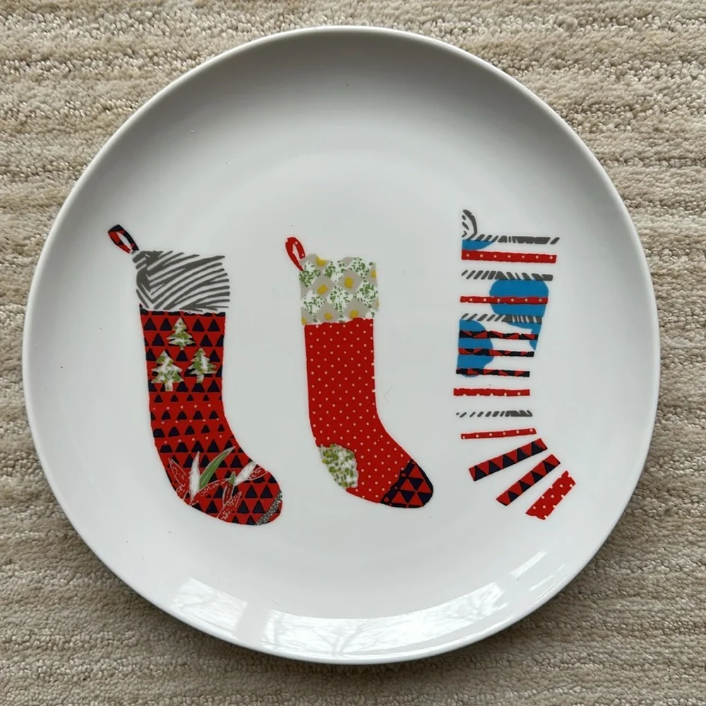 Set of 4 West Elm Christmas Plate Christmas Stockings 8.6